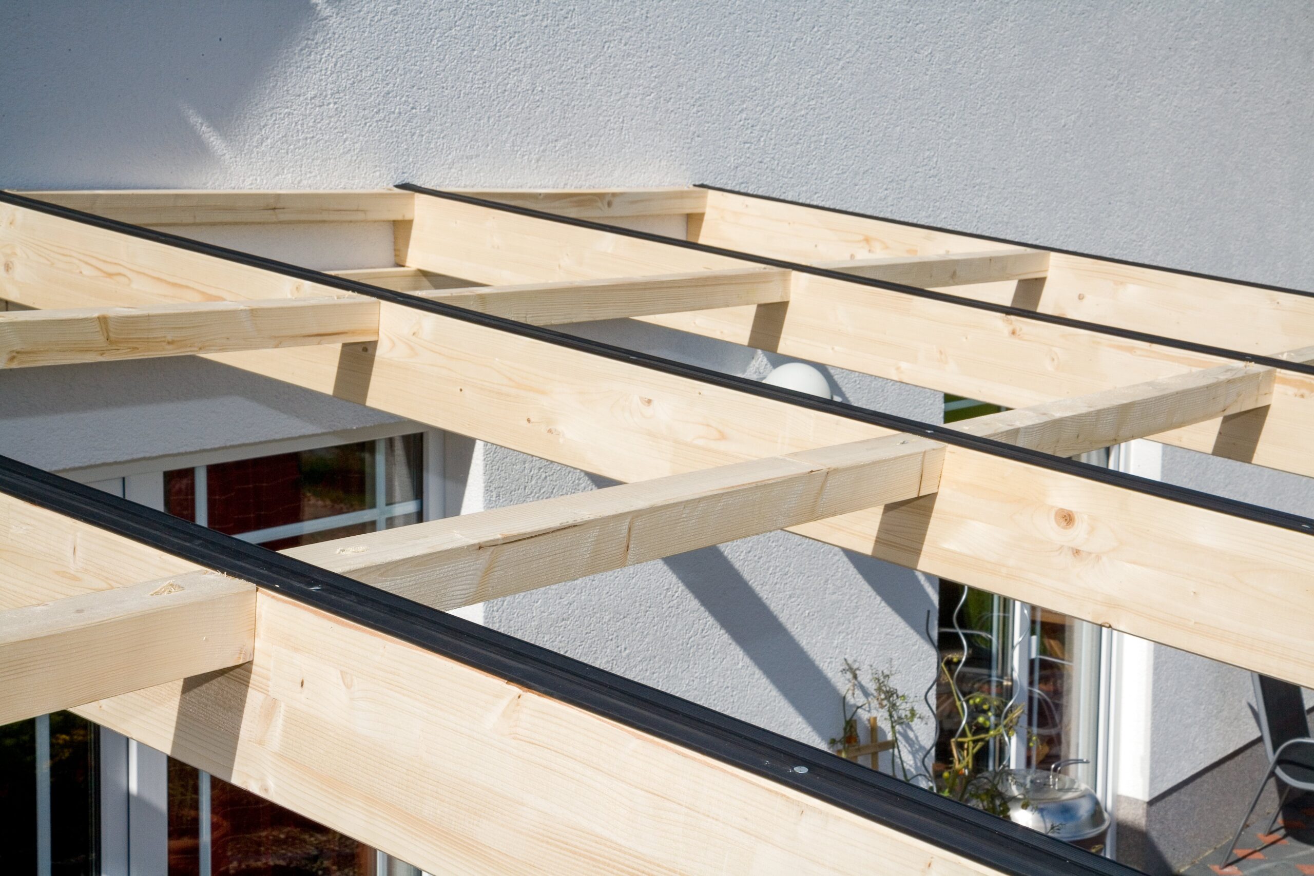 Montage einer Terrasseüberdachung